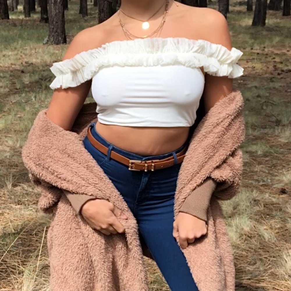 Off-Shoulder, Off-White Crop